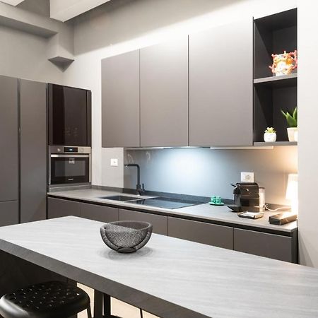 Carlo Suite Apartments Con Vasca Idromassaggio Палермо Екстериор снимка