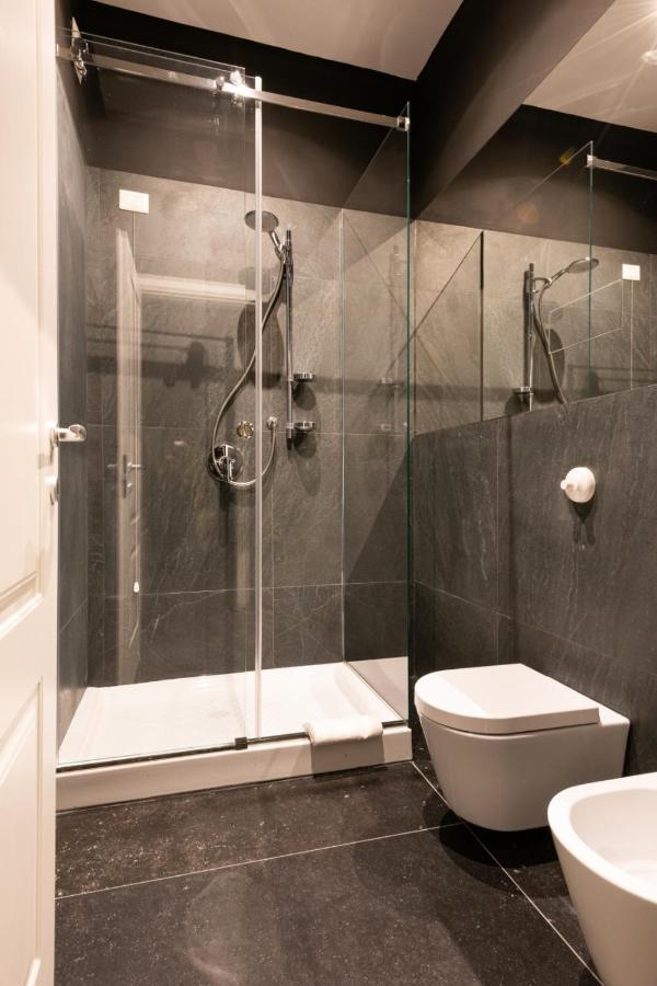 Carlo Suite Apartments Con Vasca Idromassaggio Палермо Екстериор снимка